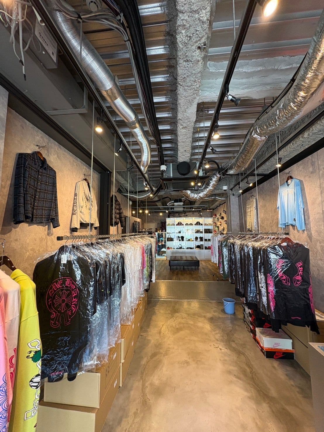RING 店舗内観